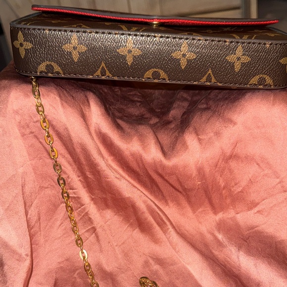 Designer inspired Brown Monogram Crossbody Bag - Picture 4 of 11